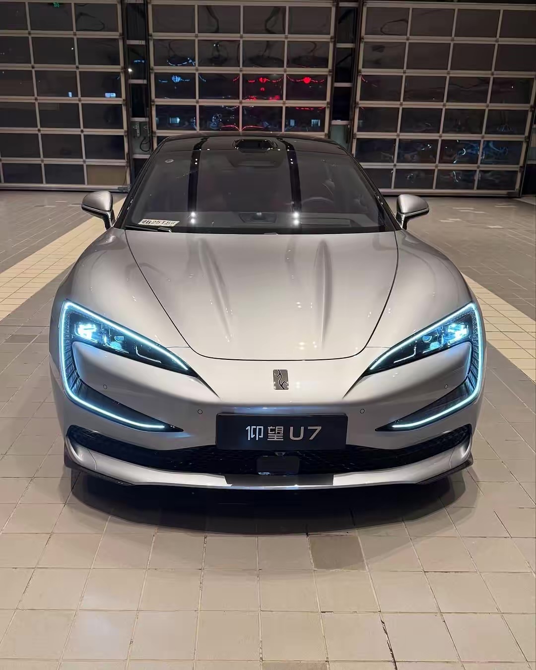 BYD YangWang U7