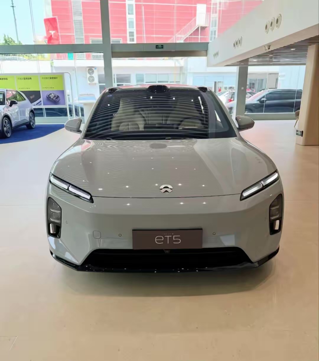 Nio ET5